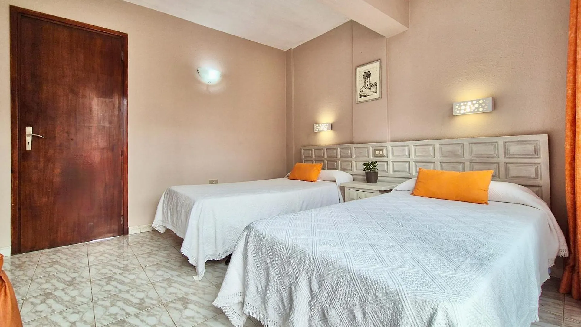 Canaima Apartments Puerto de la Cruz  Puerto de la Cruz (Tenerife)
